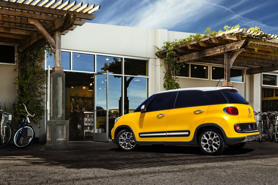  Fiat 500L Trekking 2013 года  (US) (фото 8 из 44)